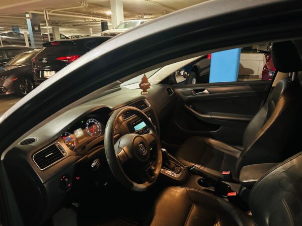 2014 Volkswagen Jetta - Image 7